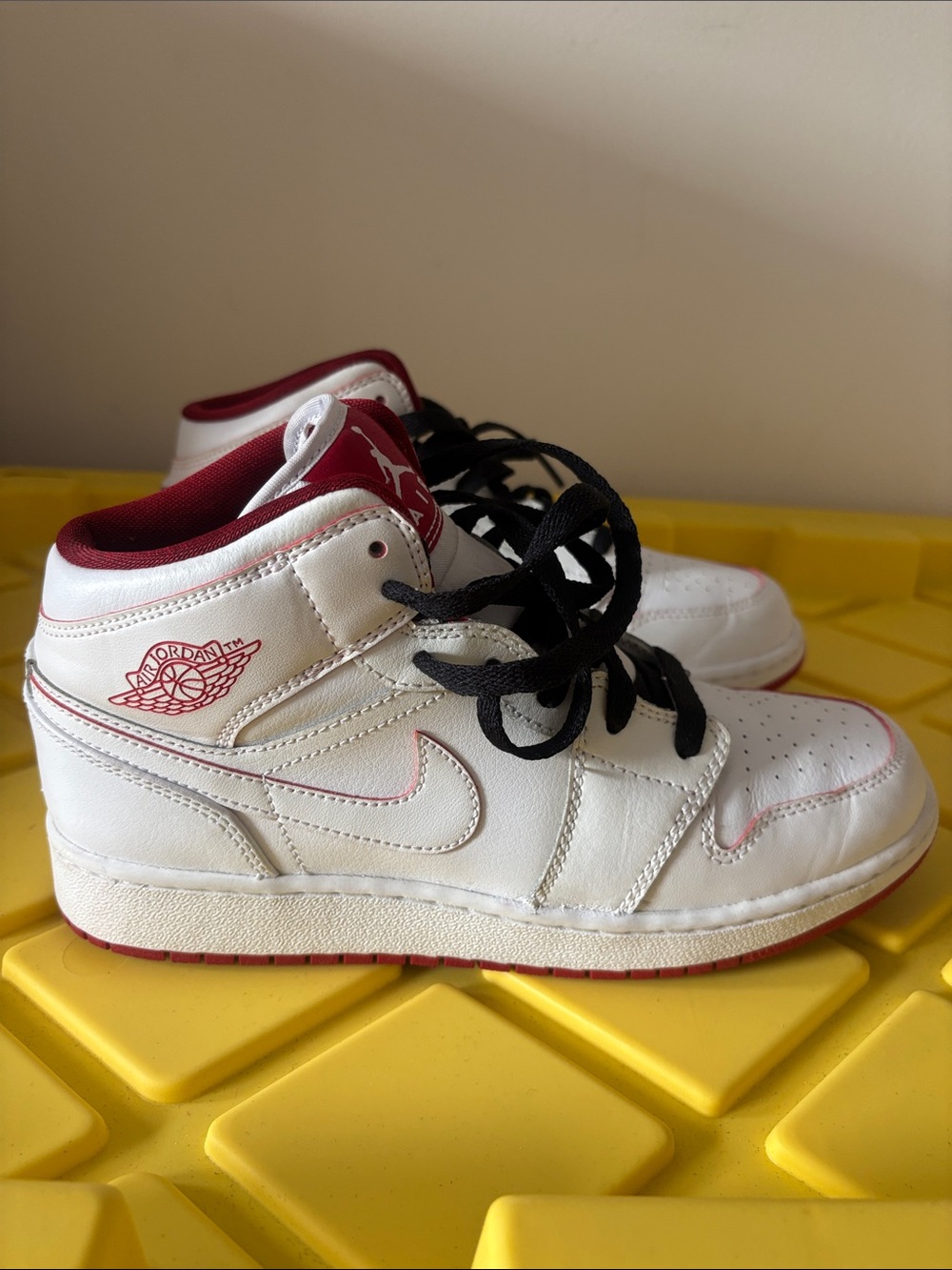 Jordan 1 mid White and Red Mid-Top Sneakers with Black Laces